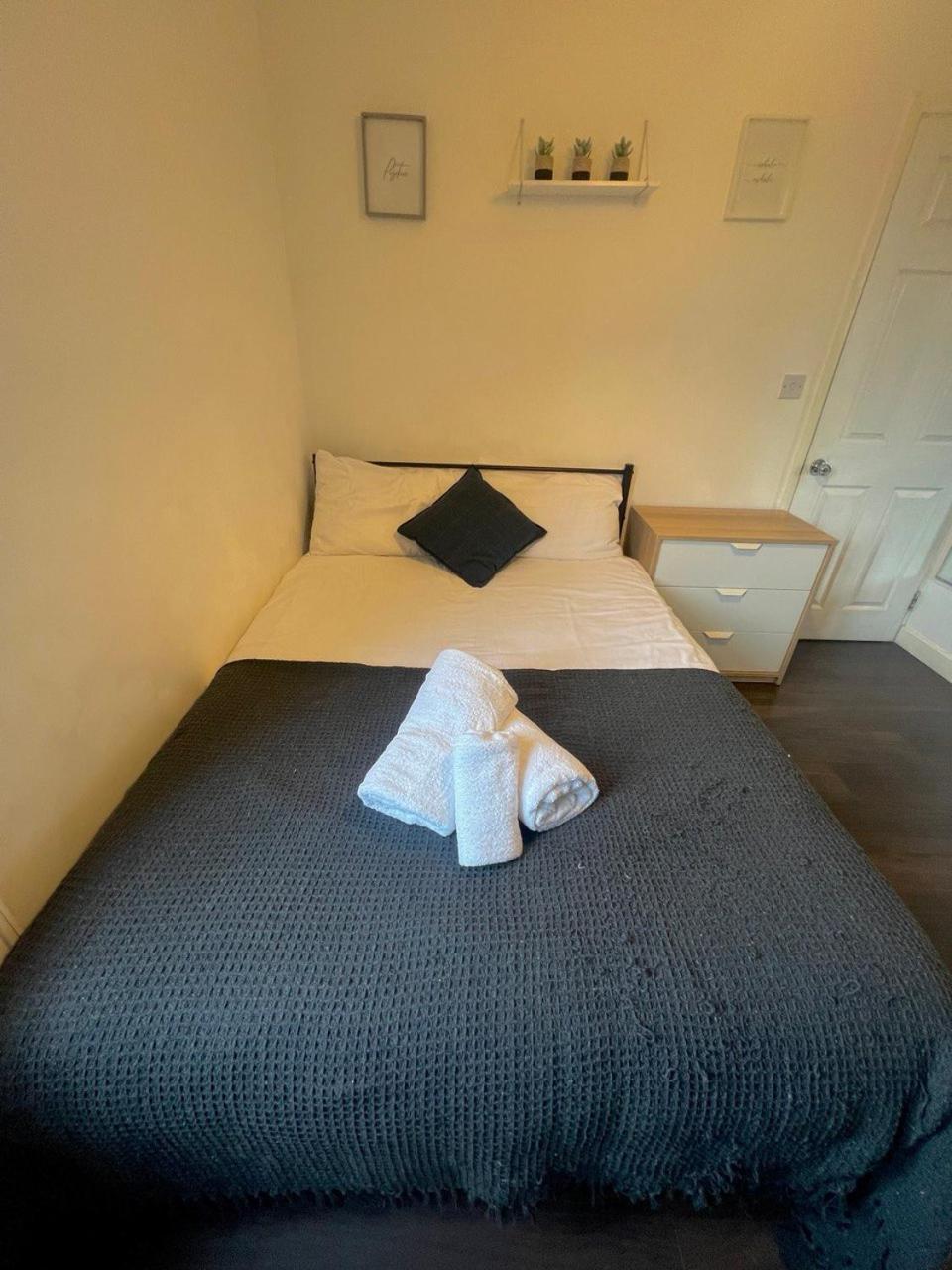 Deluxe Ensuite Double Room With Ensuite Coventry Esterno foto