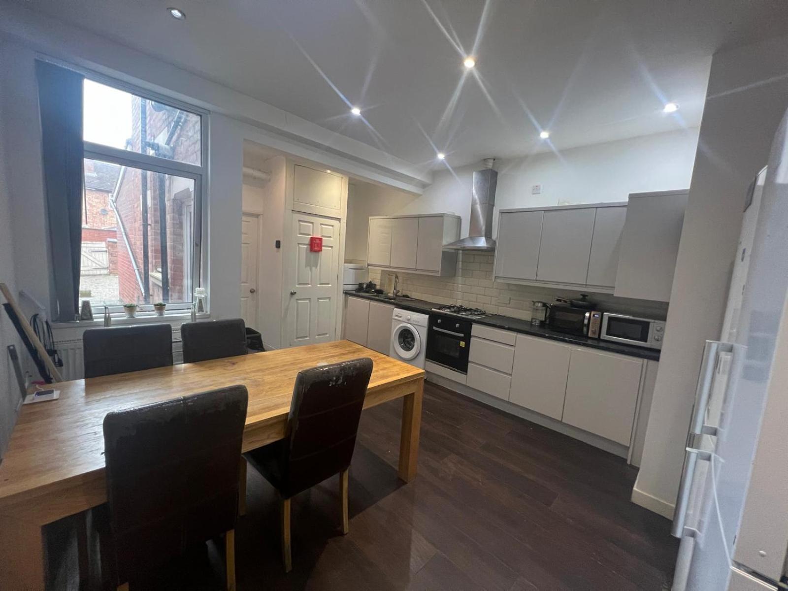 Deluxe Ensuite Double Room With Ensuite Coventry Esterno foto