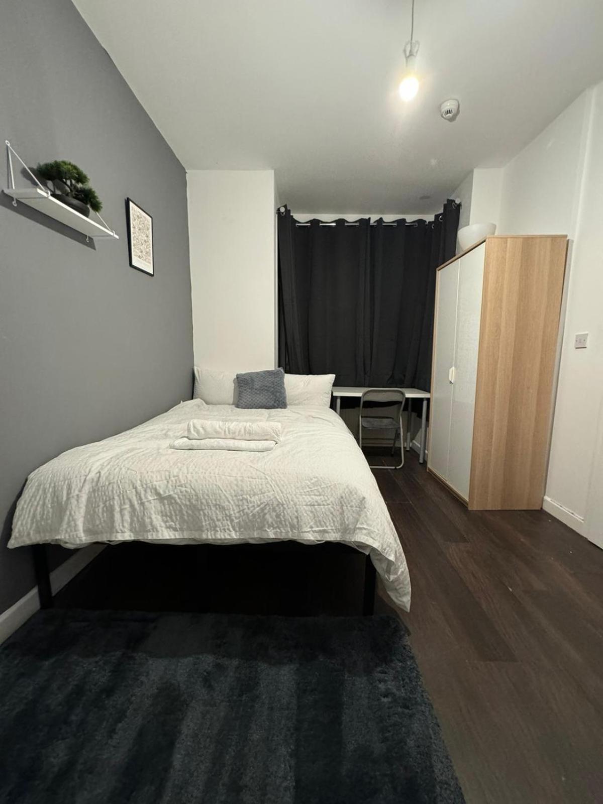 Deluxe Ensuite Double Room With Ensuite Coventry Esterno foto